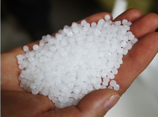Yantai Double Plastic Industry Co., Ltd. insiste sur des matières premières 100 % vierges en PEHD pour créer des filets en plastique de haute qualité, respectueux de l'environnement et durables